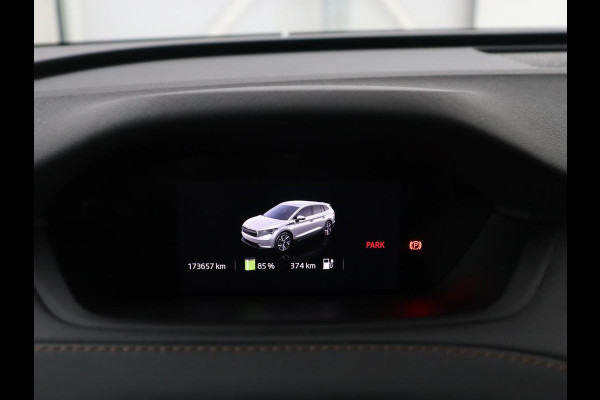 Škoda Enyaq iV 80 | SOH 90,4% | Adaptive cruise | Leder | Trekhaak | Stuur/stoelverwarming | Camera | Park assist | Carplay | Sfeerverlichting