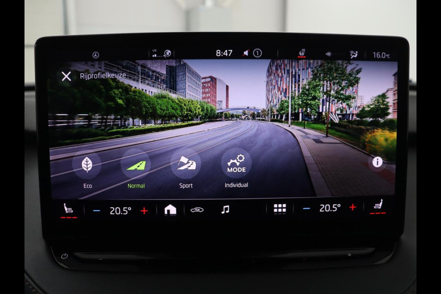 Škoda Enyaq iV 80 | SOH 90,4% | Adaptive cruise | Leder | Trekhaak | Stuur/stoelverwarming | Camera | Park assist | Carplay | Sfeerverlichting