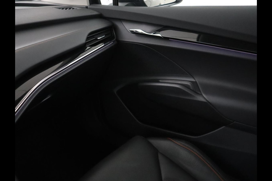 Škoda Enyaq iV 80 | SOH 90,4% | Adaptive cruise | Leder | Trekhaak | Stuur/stoelverwarming | Camera | Park assist | Carplay | Sfeerverlichting