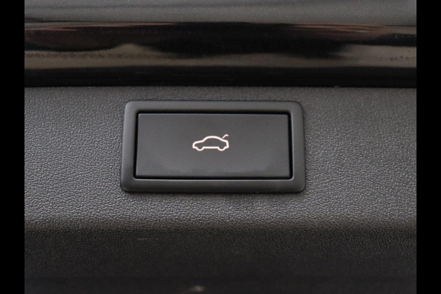 Škoda Enyaq iV 80 | SOH 90,4% | Adaptive cruise | Leder | Trekhaak | Stuur/stoelverwarming | Camera | Park assist | Carplay | Sfeerverlichting