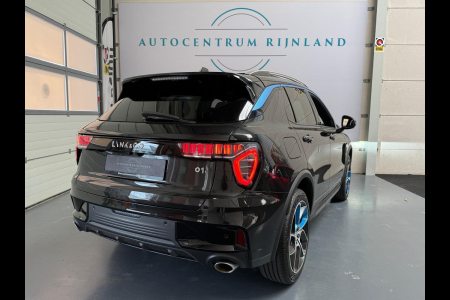 Lynk & Co 01 1.5 PHEV 261 PK Zwarte Hemel, Pano, Navi, Camera