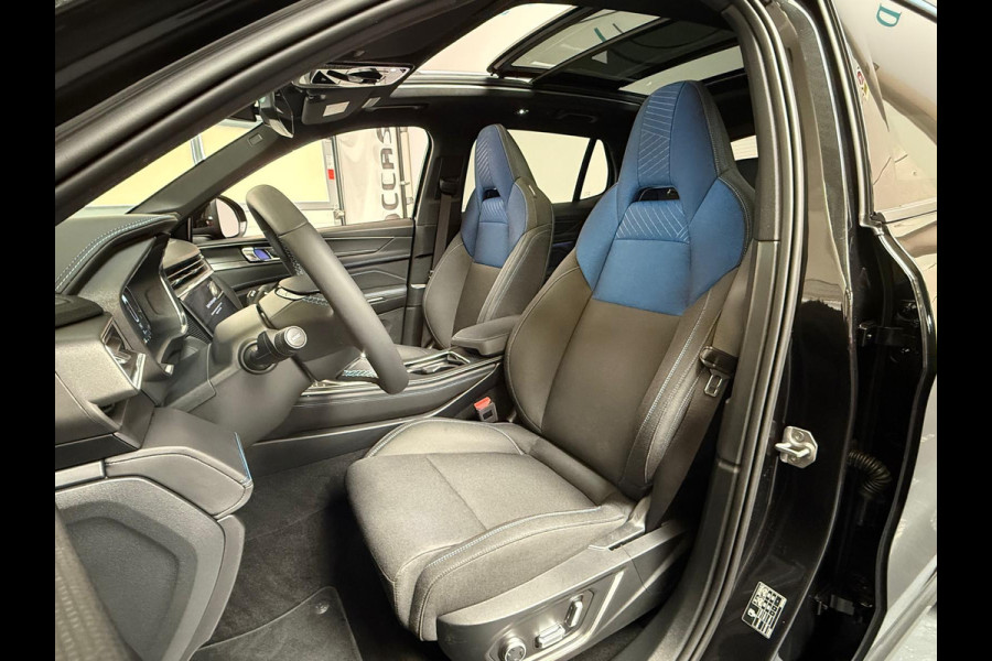 Lynk & Co 01 1.5 PHEV 261 PK Zwarte Hemel, Pano, Navi, Camera