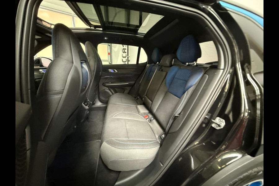 Lynk & Co 01 1.5 PHEV 261 PK Zwarte Hemel, Pano, Navi, Camera