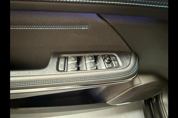 Lynk & Co 01 1.5 PHEV 261 PK Zwarte Hemel, Pano, Navi, Camera