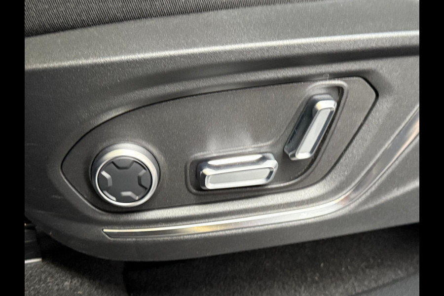 Lynk & Co 01 1.5 PHEV 261 PK Zwarte Hemel, Pano, Navi, Camera
