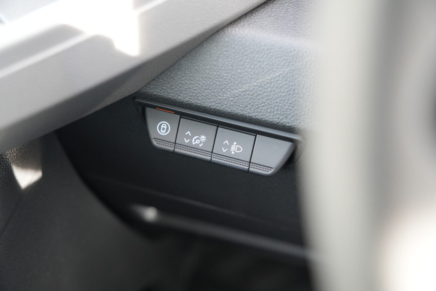 Renault Master E-Tech T35 L3H2 Advance long range 87 kWh 143pk - Betimmering - Navi - Camera - Cruise - LED - Carplay/Android - PDC Rondom - 270 deure