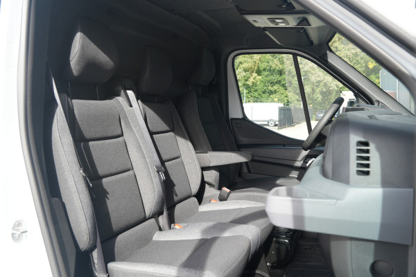 Renault Master E-Tech T35 L3H2 Advance long range 87 kWh 143pk - Betimmering - Navi - Camera - Cruise - LED - Carplay/Android - PDC Rondom - 270 deure