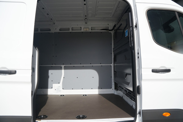 Renault Master E-Tech T35 L3H2 Advance long range 87 kWh 143pk - Betimmering - Navi - Camera - Cruise - LED - Carplay/Android - PDC Rondom - 270 deure