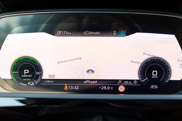 Audi e-tron E-tron 50 quattro S Line 71 kWh Soh 95% I S Line I Panoramadak I 22" I Adaptive Cruise I Luchtvering I CarPlay