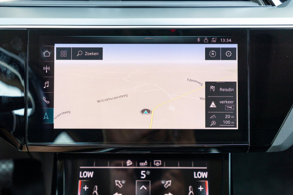 Audi e-tron E-tron 50 quattro S Line 71 kWh Soh 95% I S Line I Panoramadak I 22" I Adaptive Cruise I Luchtvering I CarPlay