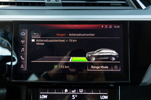 Audi e-tron E-tron 50 quattro S Line 71 kWh Soh 95% I S Line I Panoramadak I 22" I Adaptive Cruise I Luchtvering I CarPlay