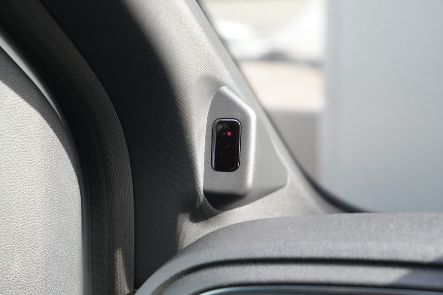Renault Master E-Tech T35 L3H2 Advance long range 87 kWh 143pk - Betimmering - Navi - Camera - Cruise - LED - Carplay/Android - PDC Rondom - 270 deure