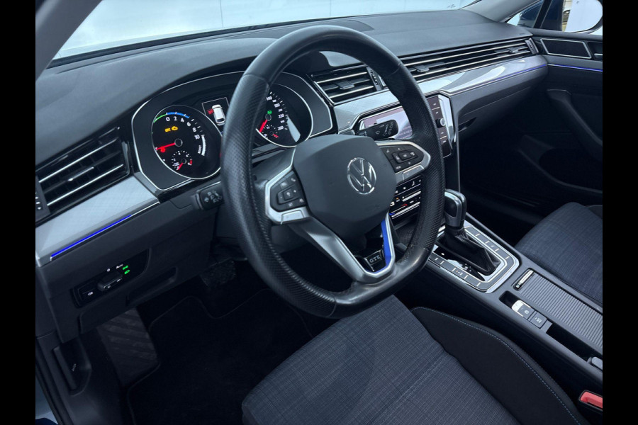 Volkswagen Passat 1.4 TSI PHEV GTE Business 218 pk Automaat (DSG) | Navigatie | Parkeersensoren | Achteruitrijcamera | Adaptieve cruise control | Stoelverwarming | Apple carplay / Android auto |