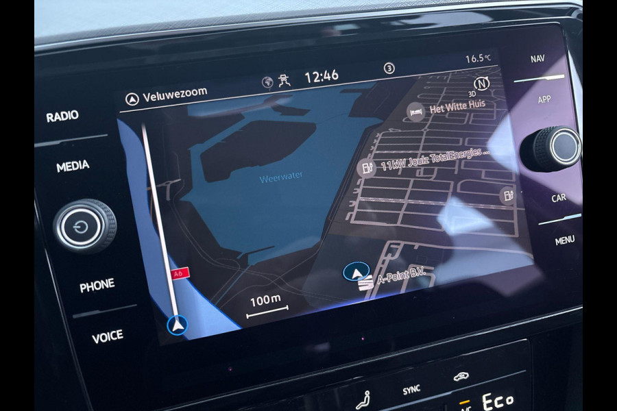Volkswagen Passat 1.4 TSI PHEV GTE Business 218 pk Automaat (DSG) | Navigatie | Parkeersensoren | Achteruitrijcamera | Adaptieve cruise control | Stoelverwarming | Apple carplay / Android auto |