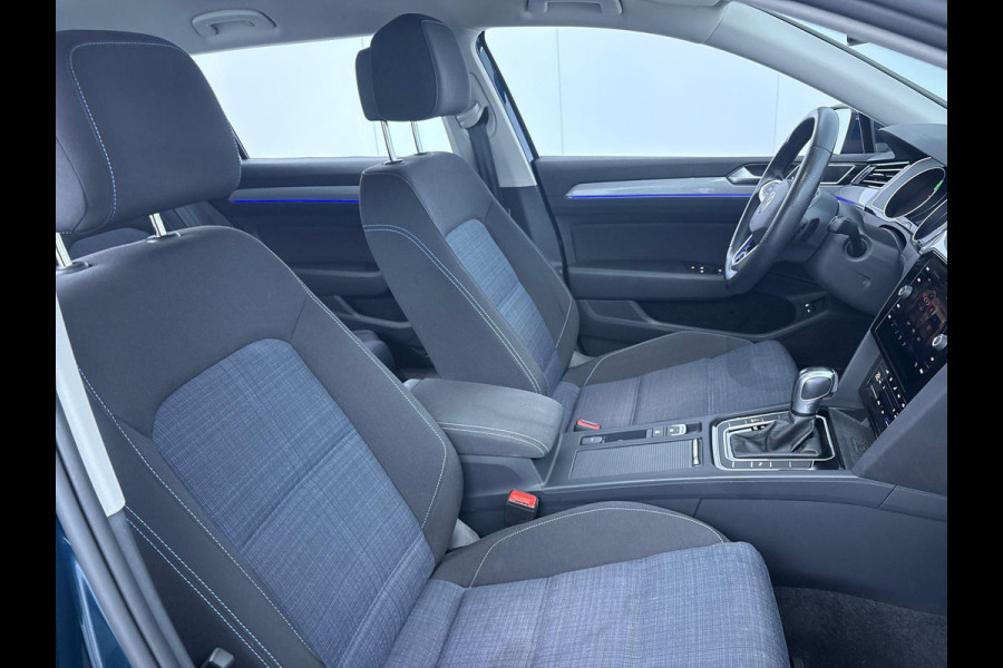 Volkswagen Passat 1.4 TSI PHEV GTE Business 218 pk Automaat (DSG) | Navigatie | Parkeersensoren | Achteruitrijcamera | Adaptieve cruise control | Stoelverwarming | Apple carplay / Android auto |