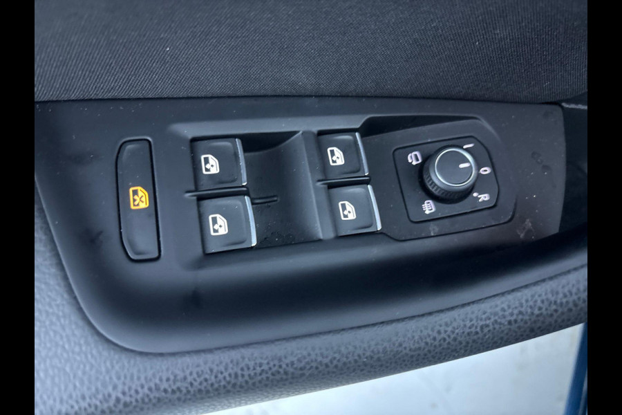 Volkswagen Passat 1.4 TSI PHEV GTE Business 218 pk Automaat (DSG) | Navigatie | Parkeersensoren | Achteruitrijcamera | Adaptieve cruise control | Stoelverwarming | Apple carplay / Android auto |