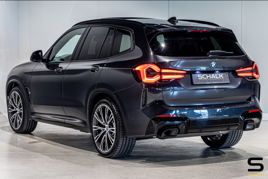 BMW X3 XDrive30e Business Edition Plus|NAP|Pano|Full Options