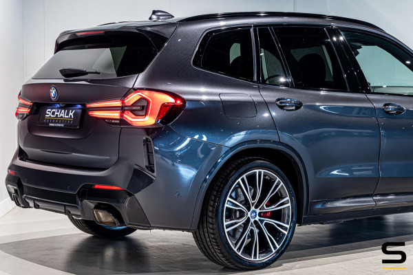 BMW X3 XDrive30e Business Edition Plus|NAP|Pano|Full Options