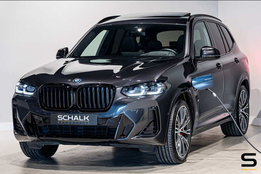 BMW X3 XDrive30e Business Edition Plus|NAP|Pano|Full Options