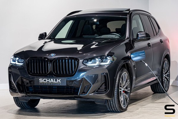 BMW X3 XDrive30e Business Edition Plus|NAP|Pano|Full Options