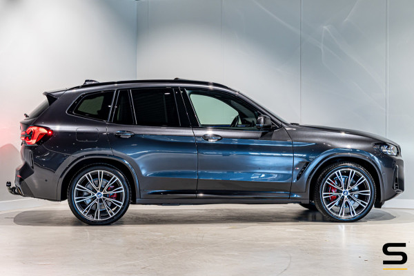BMW X3 XDrive30e Business Edition Plus|NAP|Pano|Full Options