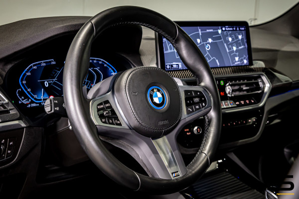 BMW X3 XDrive30e Business Edition Plus|NAP|Pano|Full Options