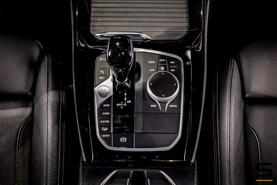 BMW X3 XDrive30e Business Edition Plus|NAP|Pano|Full Options