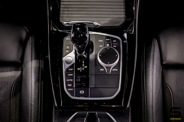 BMW X3 XDrive30e Business Edition Plus|NAP|Pano|Full Options