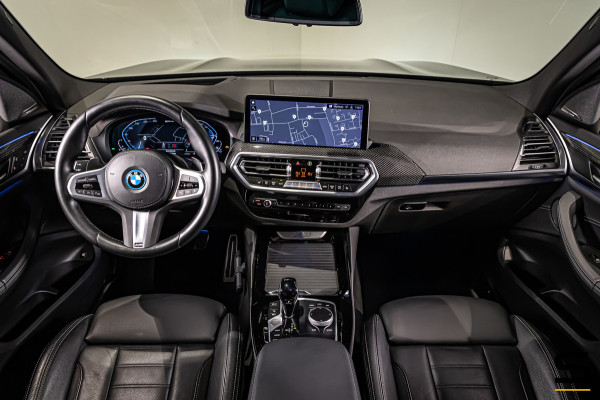 BMW X3 XDrive30e Business Edition Plus|NAP|Pano|Full Options