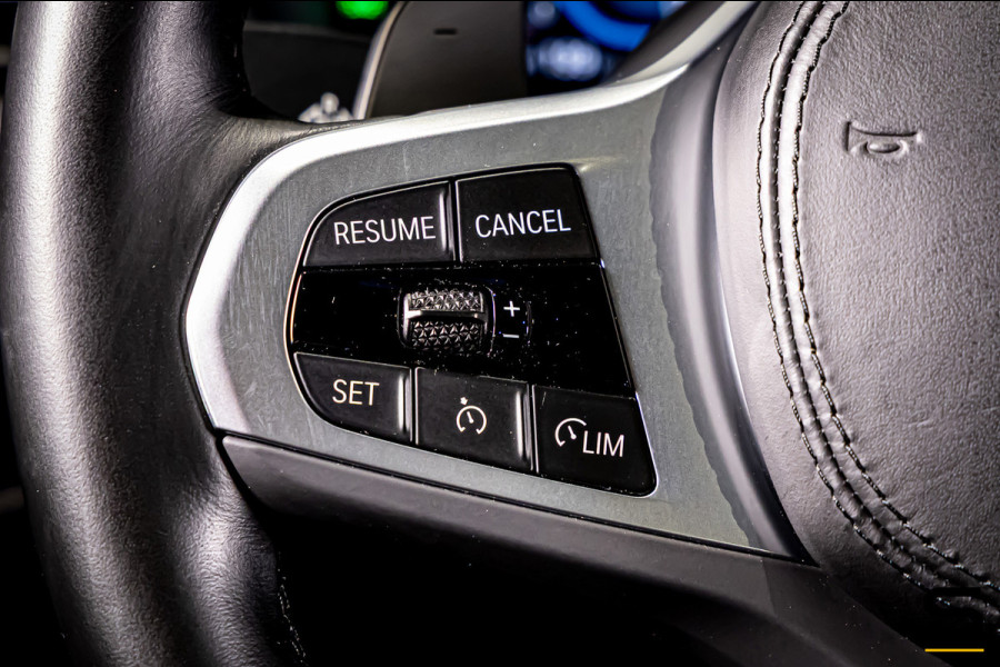 BMW X3 XDrive30e Business Edition Plus|NAP|Pano|Full Options