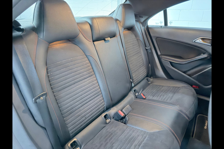 Mercedes-Benz CLA-Klasse 180 Prestige*Led*Stoelverwarming*Amg-Line*