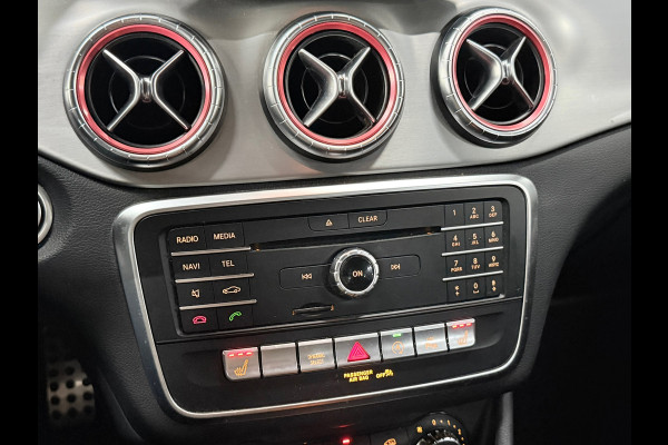 Mercedes-Benz CLA-Klasse 180 Prestige*Led*Stoelverwarming*Amg-Line*