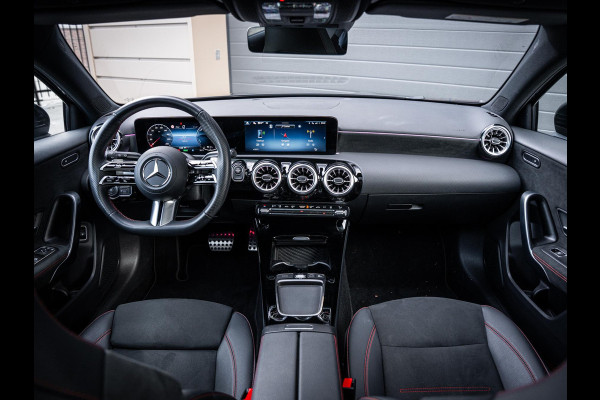 Mercedes-Benz A-Klasse A250 e Business Solution AMG - Pano l ACC l Sfeerverl. l Keyless
