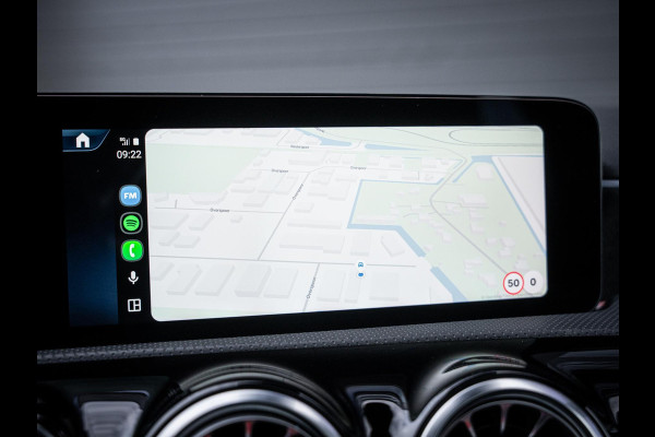Mercedes-Benz A-Klasse A250 e Business Solution AMG - Pano l ACC l Sfeerverl. l Keyless