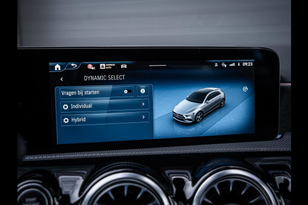 Mercedes-Benz A-Klasse A250 e Business Solution AMG - Pano l ACC l Sfeerverl. l Keyless