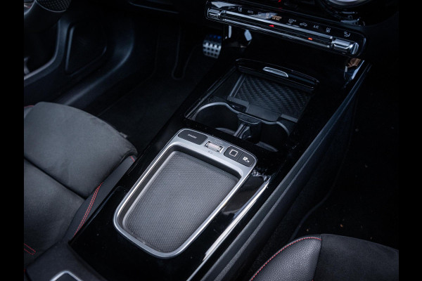 Mercedes-Benz A-Klasse A250 e Business Solution AMG - Pano l ACC l Sfeerverl. l Keyless