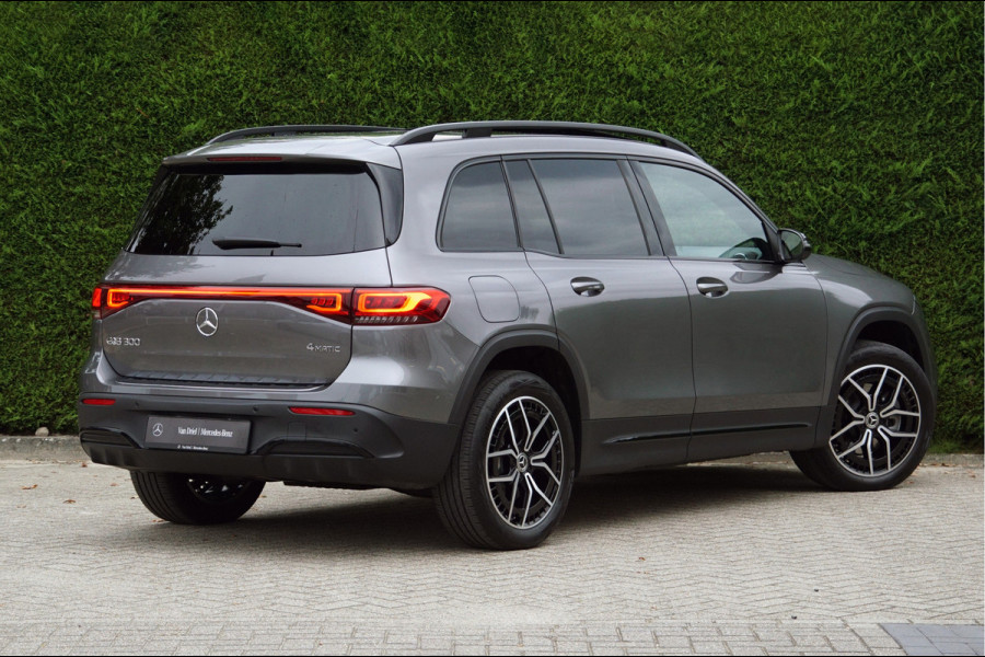 Mercedes-Benz EQB EQB 300 4M AMG Line Might 67 kWh | Panorama Dodehoek Sfeerverlichting