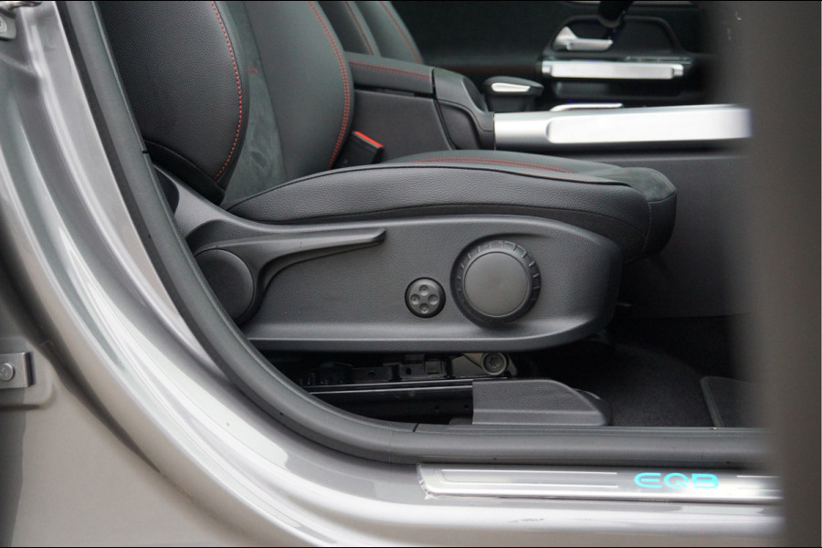 Mercedes-Benz EQB EQB 300 4M AMG Line Might 67 kWh | Panorama Dodehoek Sfeerverlichting