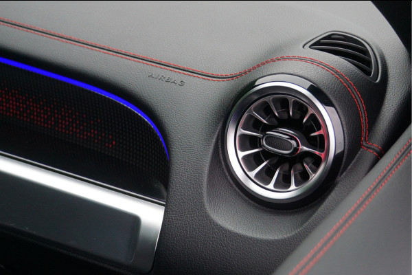 Mercedes-Benz EQB EQB 300 4M AMG Line Might 67 kWh | Panorama Dodehoek Sfeerverlichting