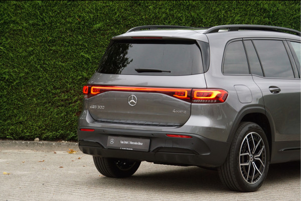 Mercedes-Benz EQB EQB 300 4M AMG Line Might 67 kWh | Panorama Dodehoek Sfeerverlichting