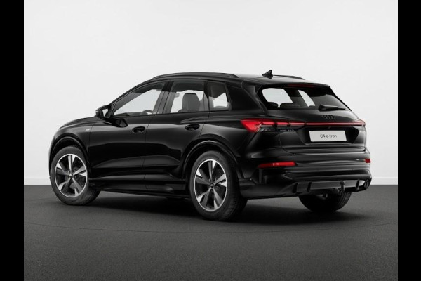 Audi Q4 e-tron S edition performance 82 kWh 286 pk | Techniekpakket plus | Optiekpakket zwart | Trekhaak | Lichtpakket plus ambient light |