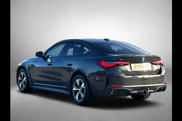 BMW i4 EDrive40 High Executive 84 kWh 96%SoH (NL-auto, 1e Eig, Dealer OndH, Trekhaak, Navi, Camera, Addpt Cruise, StoelV, Etc)