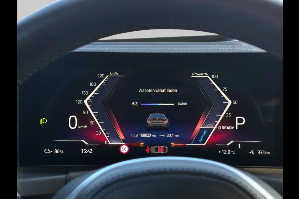 BMW i4 EDrive40 High Executive 84 kWh 96%SoH (NL-auto, 1e Eig, Dealer OndH, Trekhaak, Navi, Camera, Addpt Cruise, StoelV, Etc)