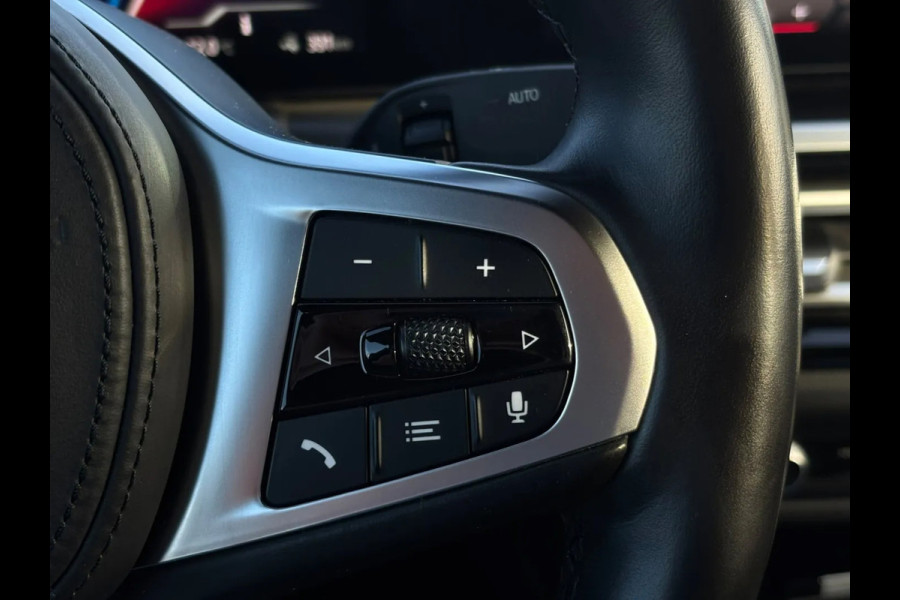 BMW i4 EDrive40 High Executive 84 kWh 96%SoH (NL-auto, 1e Eig, Dealer OndH, Trekhaak, Navi, Camera, Addpt Cruise, StoelV, Etc)