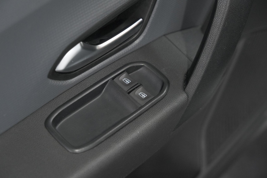 Renault Express 1.5 dCi 75 Comfort | Betimmering Laadruimte | Trekhaak | Apple Carplay | Parkeersensoren | Cruise Control
