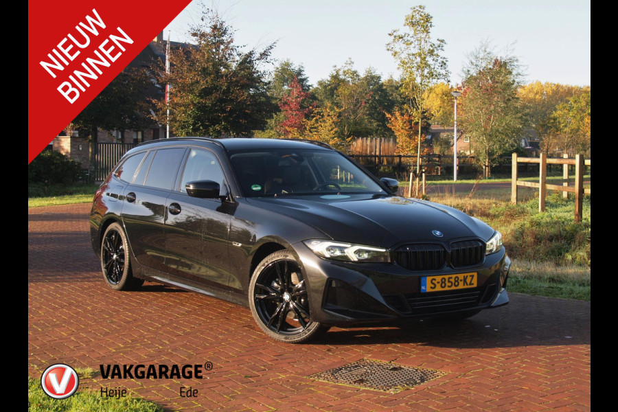 BMW 3 Serie Touring 320e | Facelift | 19 Inch | Camera | Sfeerverlichting | Cruise Control | Leer | NL-Auto |
