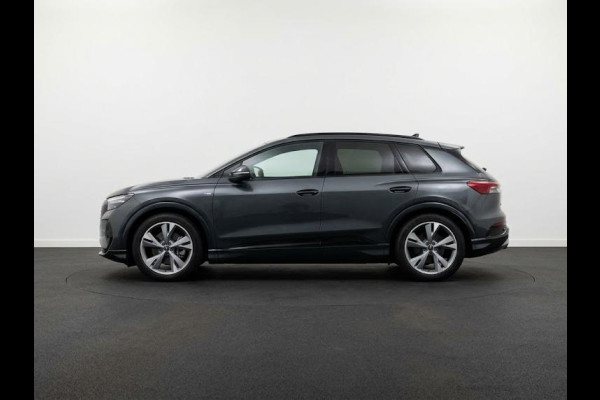 Audi Q4 e-tron S edition 63 kWh 204 pk | Techniekpakket plus | Trekhaak | Privacy glas | Optiekpakket zwart |