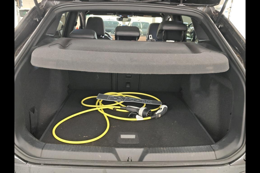 Volkswagen ID.4 Family 77 kWh PANODAK | WARMTE POMP | SOH 94,74%