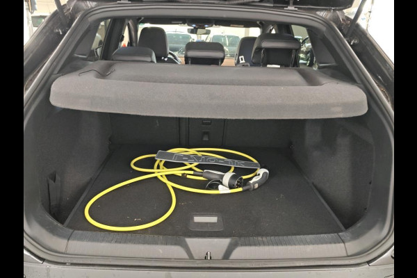 Volkswagen ID.4 Family 77 kWh PANODAK | WARMTE POMP | SOH 94,74%