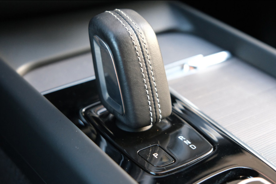 Volvo XC60 2.0 B4 M Hybrid |62.893km| *Leder/Navi/Camera* Stoel+Stuurwielverwarming